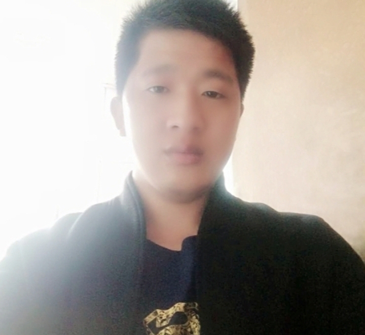 形影不离的第一张照片--南通相亲服务中心