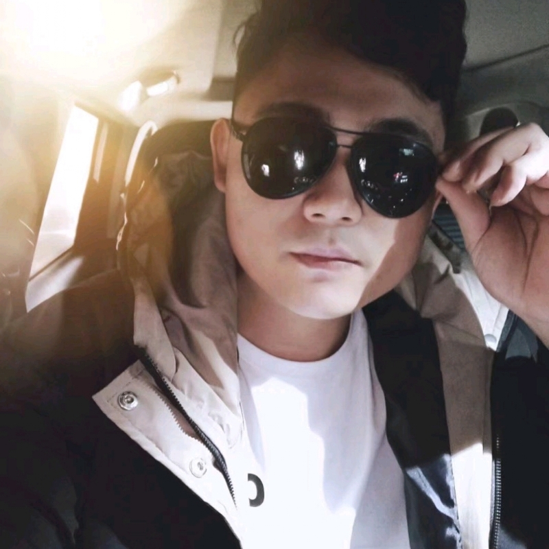 高大威武的第二张照片--南通相亲服务中心