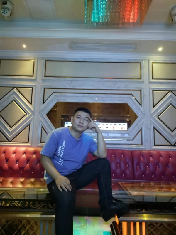 黄生的第四张照片--南通相亲服务中心