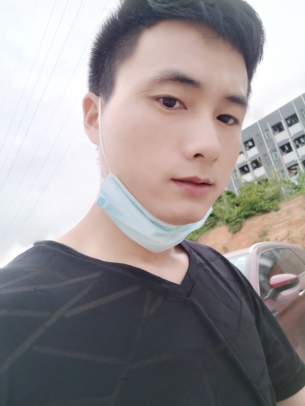 何凡的第二张照片--南通相亲服务中心