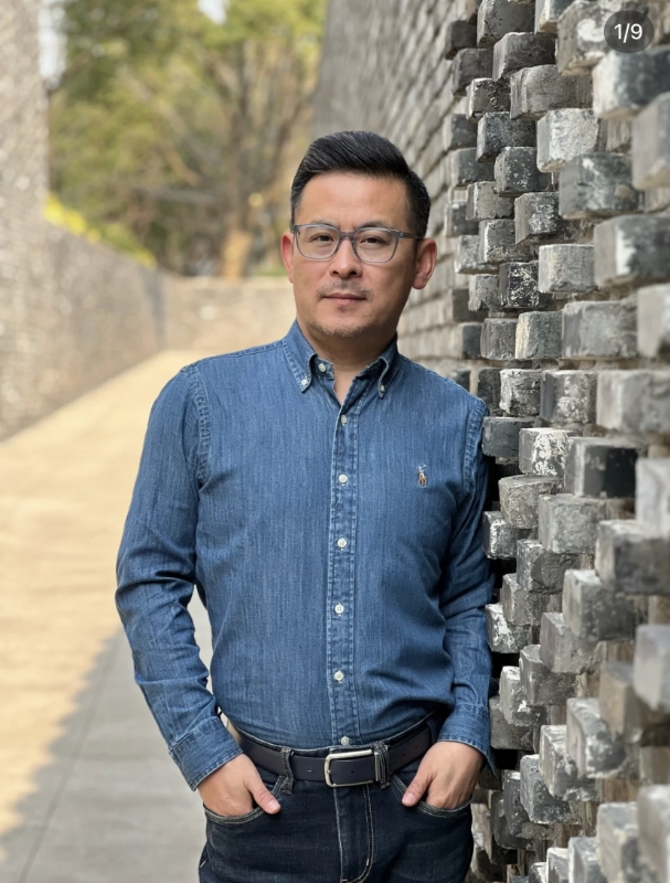 岁月不饶人的第一张照片--南通相亲服务中心