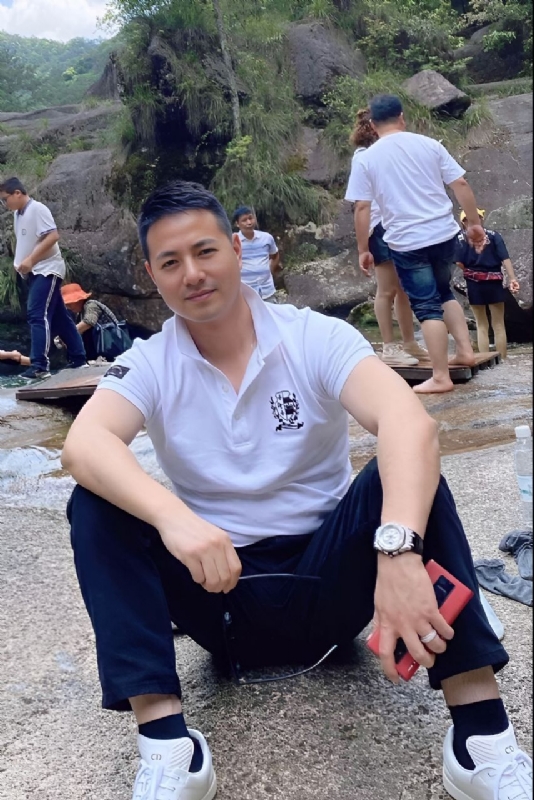 勿忘初心的第三张照片--南通相亲服务中心