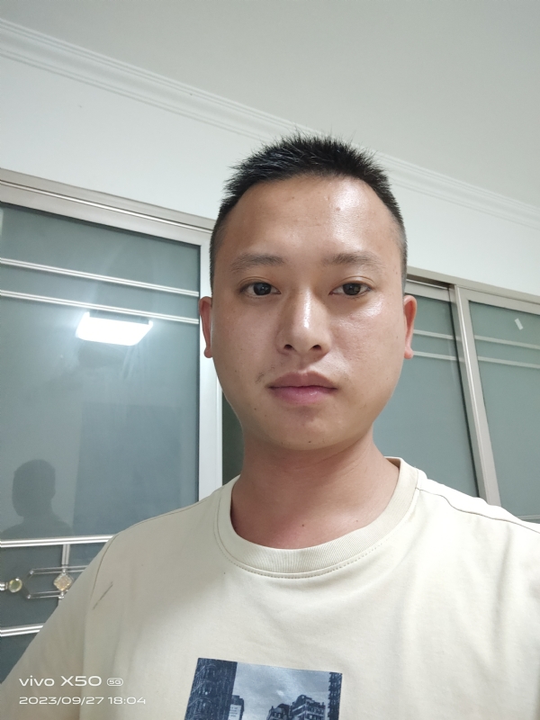 小yan同学的第一张照片--南通相亲服务中心