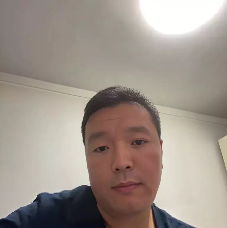 穿唐装的松鼠的第一张照片--南通相亲服务中心