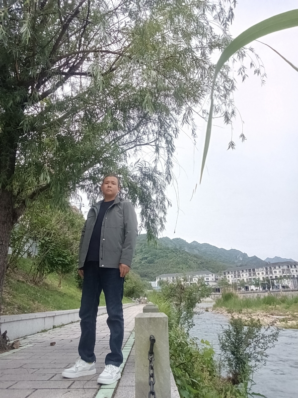 飞雪飘零的第一张照片--南通相亲服务中心