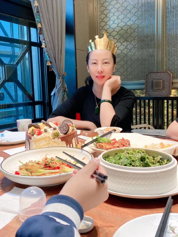 红红的第二张照片--南通相亲服务中心