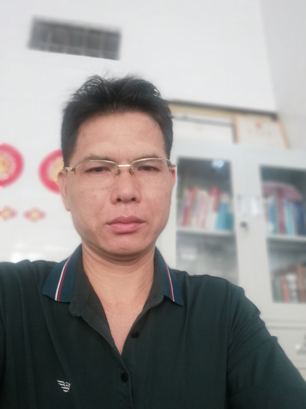 后视镜的第二张照片--南通相亲服务中心