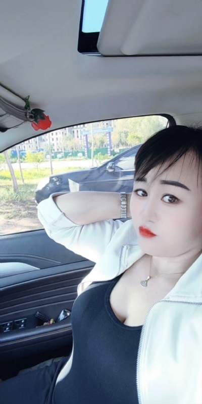 王芳燕的第四张照片--南通相亲服务中心