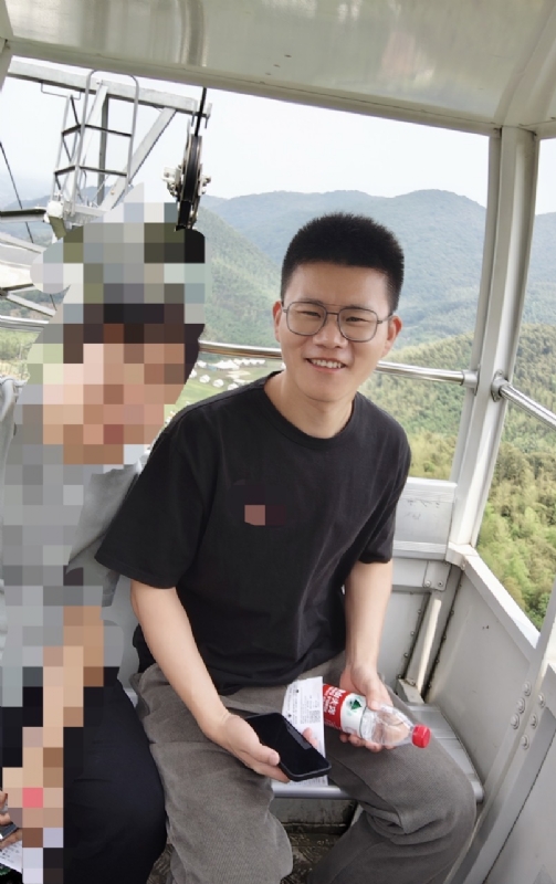 奔奔笨笨的第一张照片--南通相亲服务中心