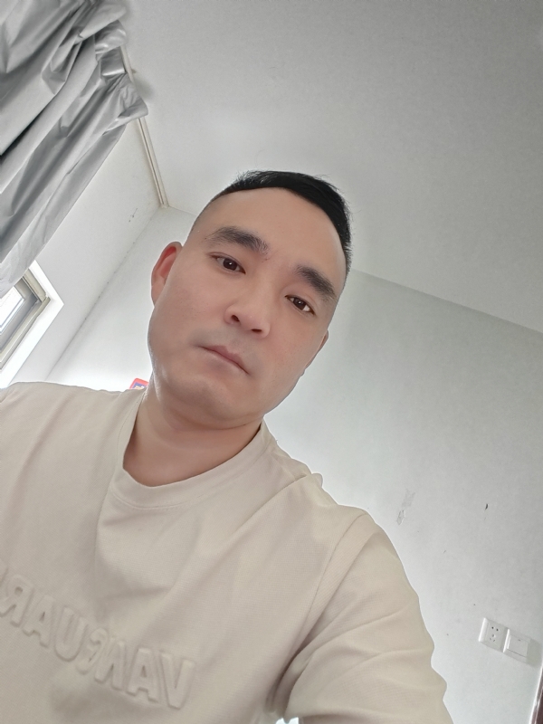 小锋的第一张照片--南通相亲服务中心