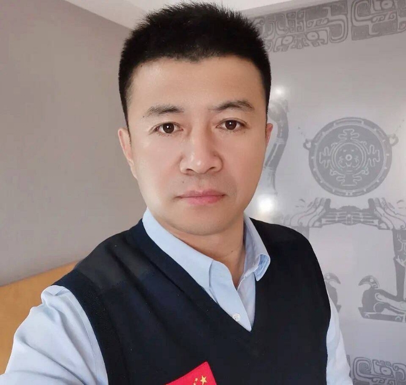 生在红旗下的第二张照片--南通相亲服务中心