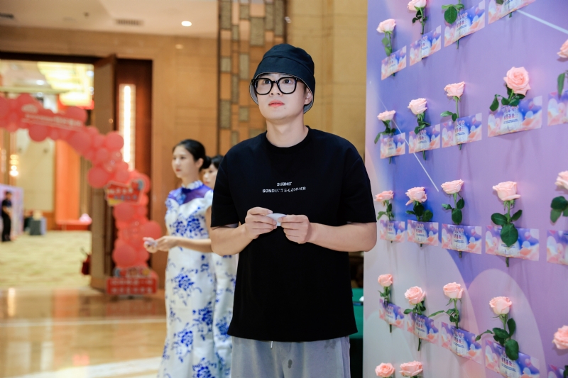 被驯服的象的第一张照片--南通相亲服务中心