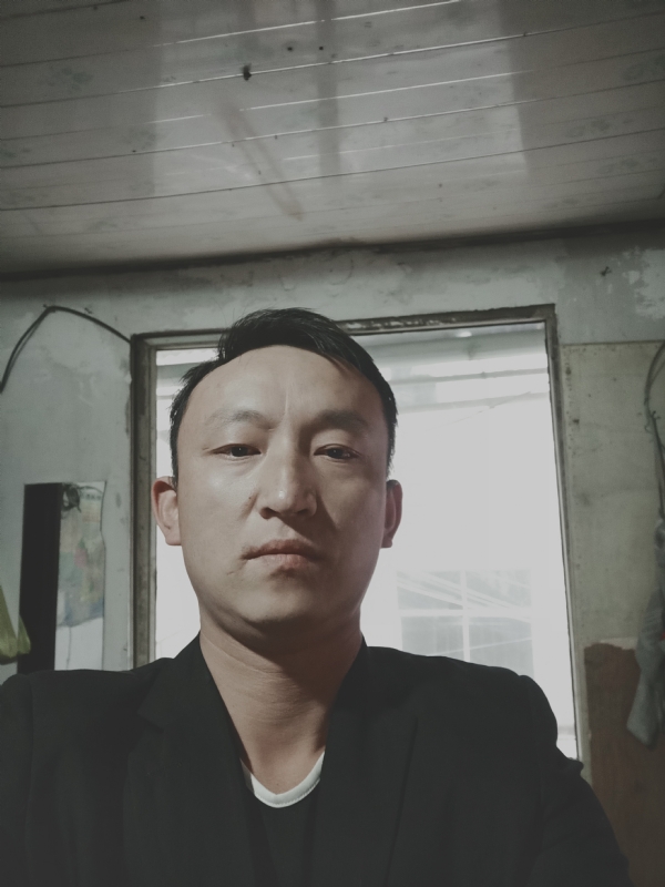 放弃爱你的第一张照片--南通相亲服务中心