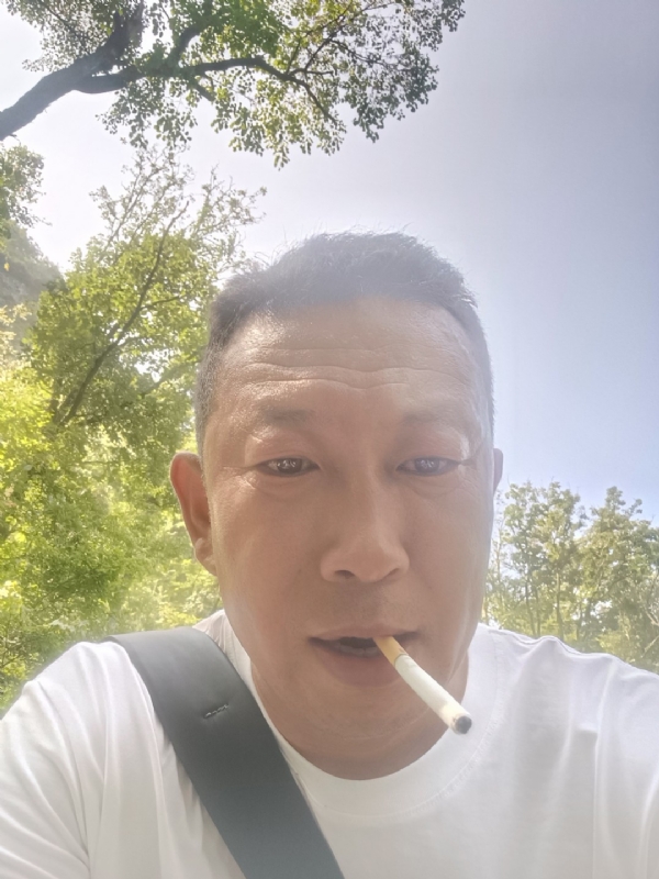 中年大叔的第一张照片--南通相亲服务中心