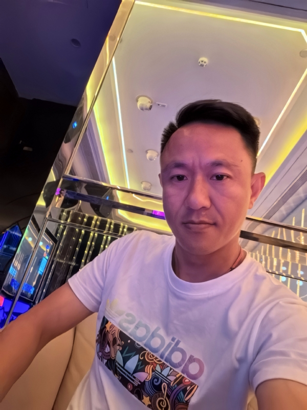 辞岸的第一张照片--南通相亲服务中心