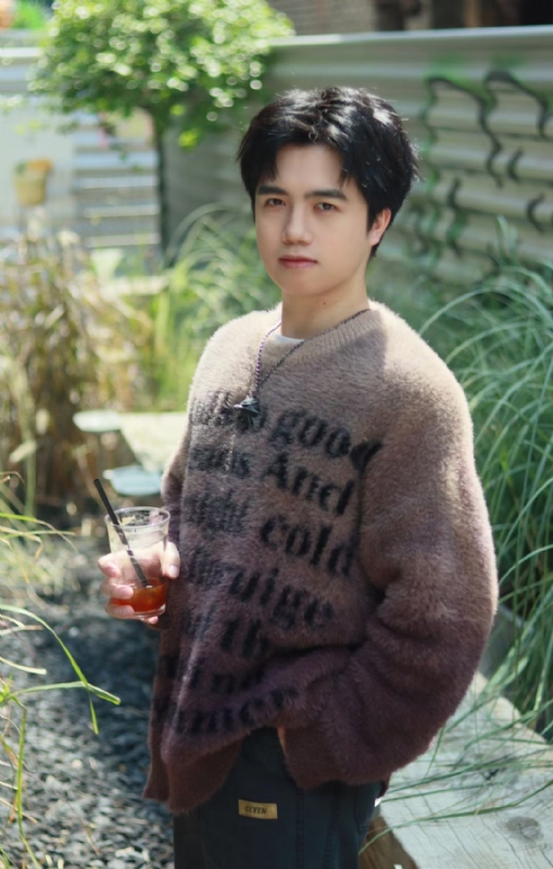 檐下雨的第二张照片--南通相亲服务中心