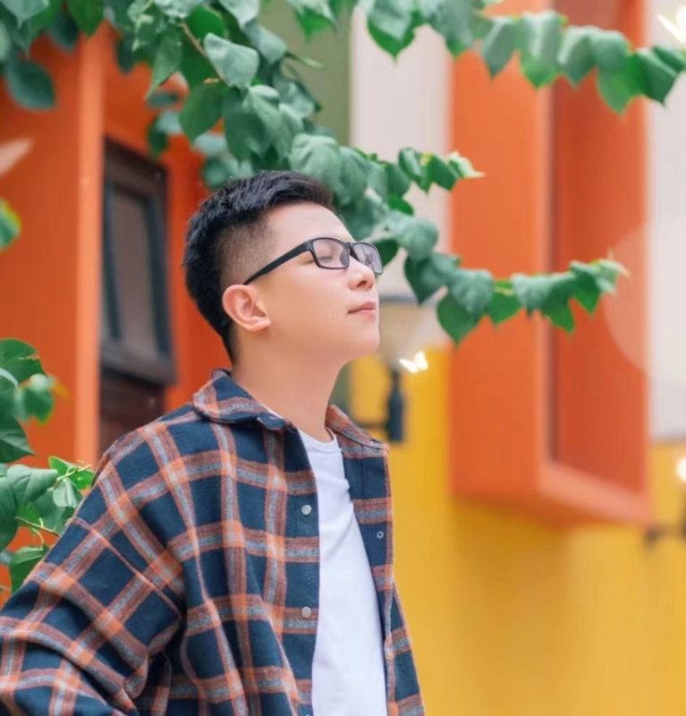 版本之子的第一张照片--南通相亲服务中心